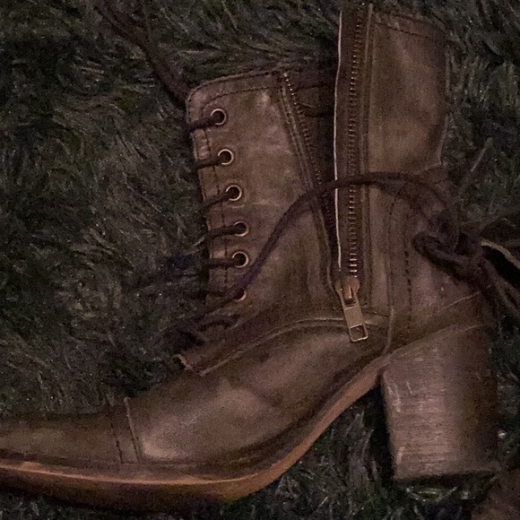 Steve Madden heeled troopa combat boot - Picture 2 of 8